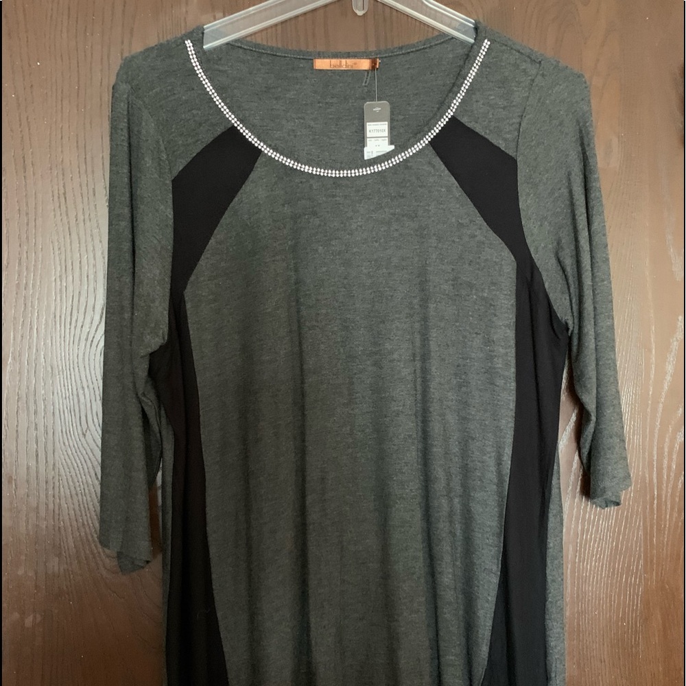 BLACK & CHARCOAL GRAY LONG SLEEVED TUNIC TOP